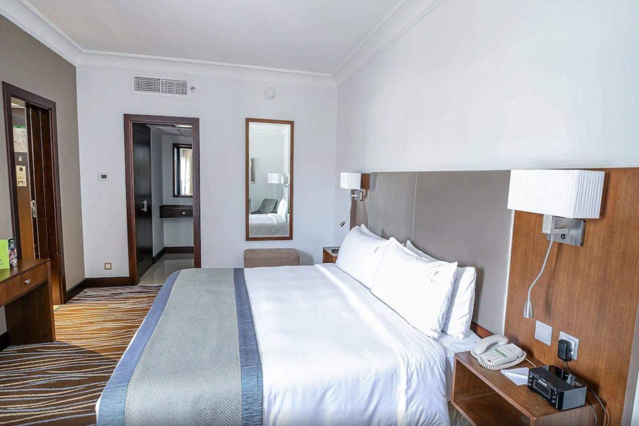 Copthorne Downtown By Millennium Hotel Abu Dhabi Luaran gambar